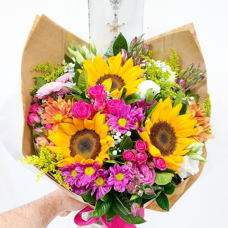 Buquê Kraft Mix Flores Premium Presente Requinte Sofisticação