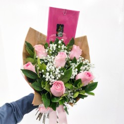 Buquê de Kraft com 6 Rosas Cor de Rosa | Delicado e Romântico